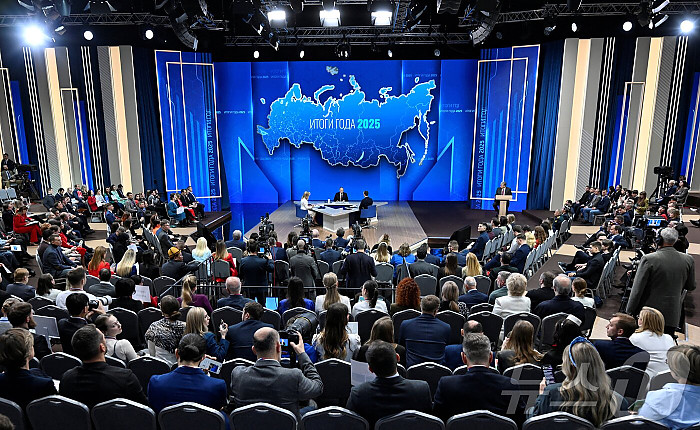 푸틴 &quot;2026년은 군사적 충돌 없이 평화롭게 살기를 간절히 바란다&quot;