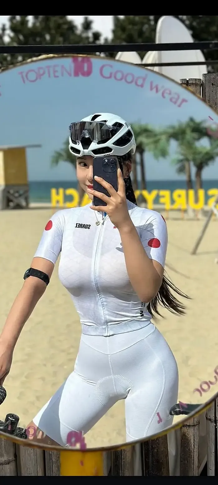 자전거타는 누나