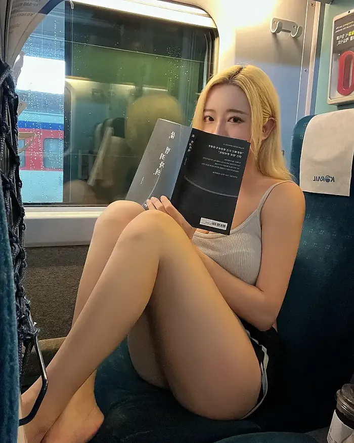 기차에서 책읽기